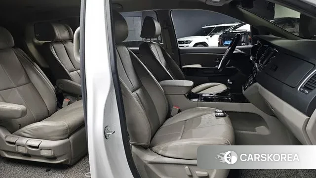 Kia The New Carnival id 3592850 из Кореи 20