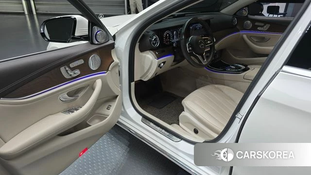 Mercedes-Benz E-Class W213 id 4900195 из Кореи 34