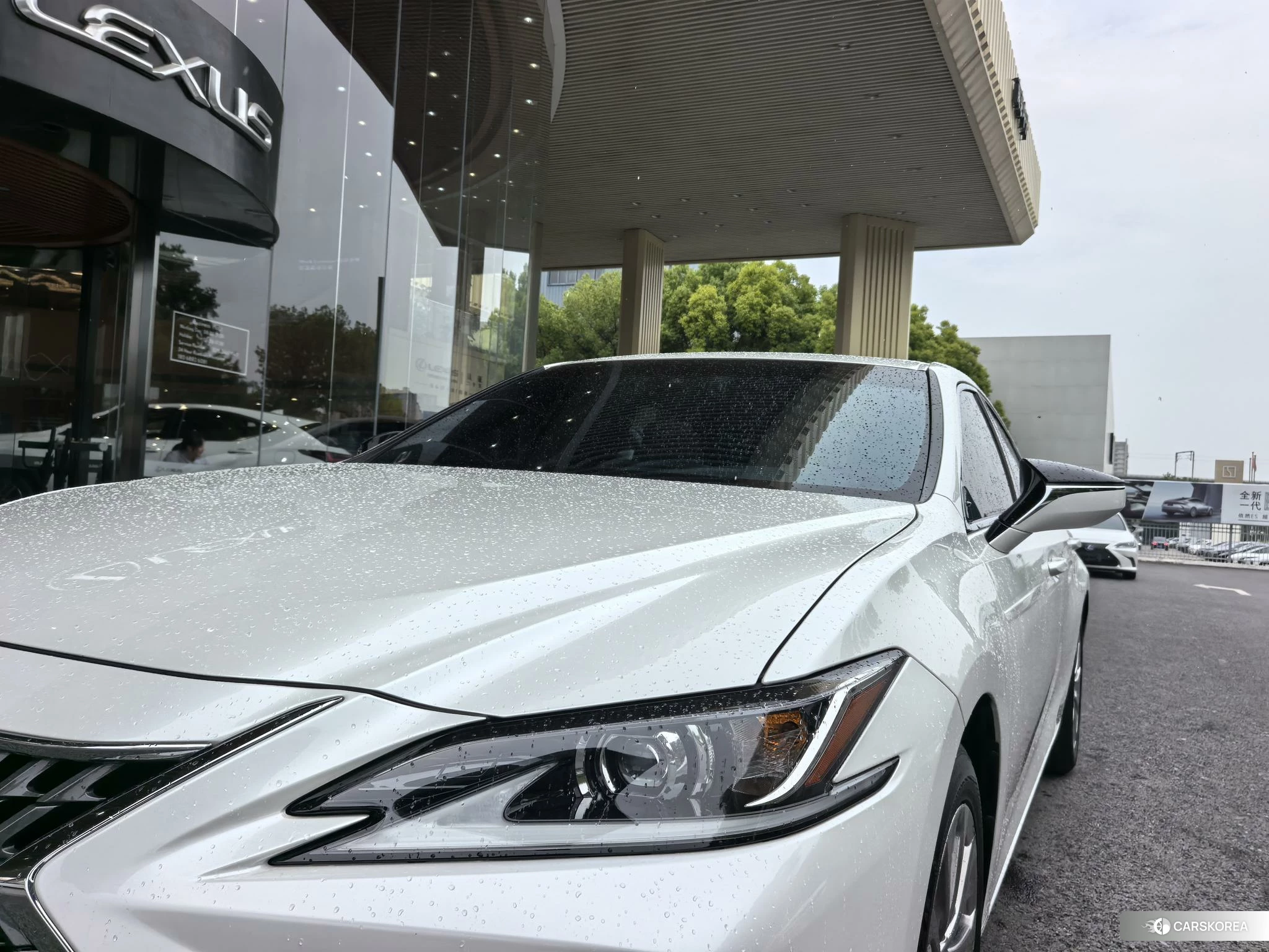 Lexus ES id 4487405 из Китая 16