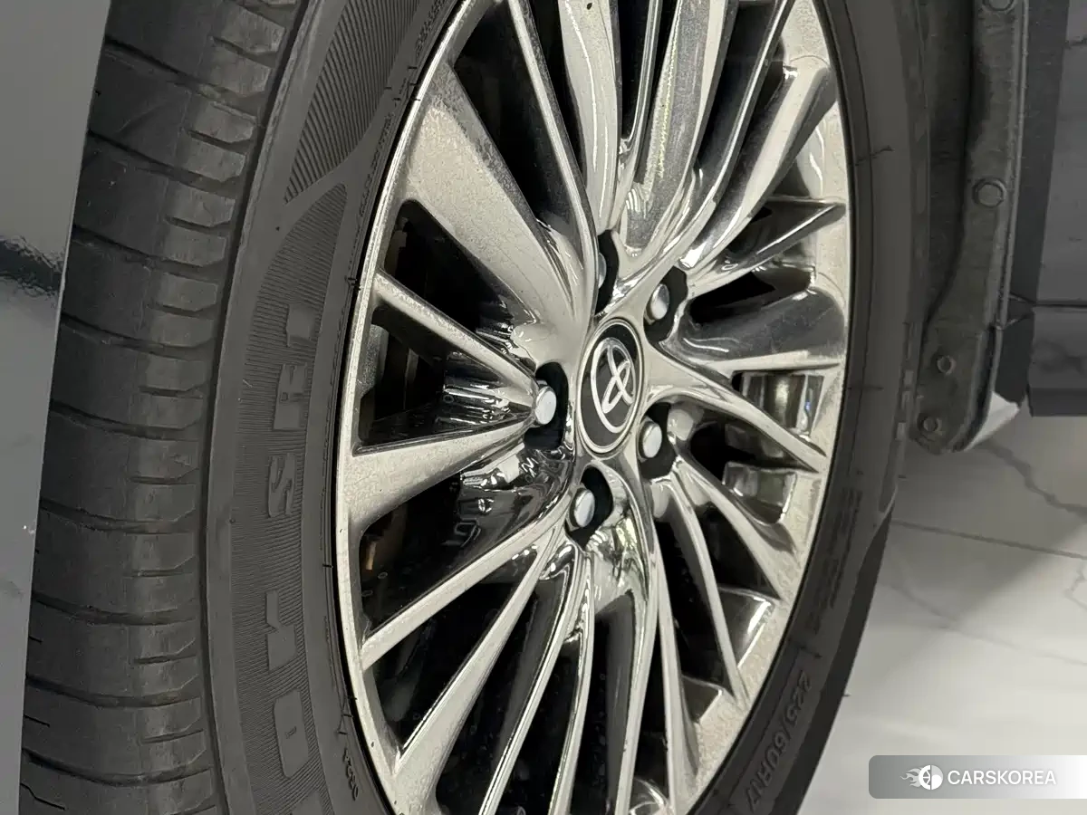 Toyota Elfa id 4655132 из Китая 21
