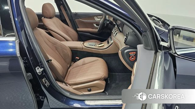 Mercedes-Benz E-Class W213 id 4640668 из Кореи 33