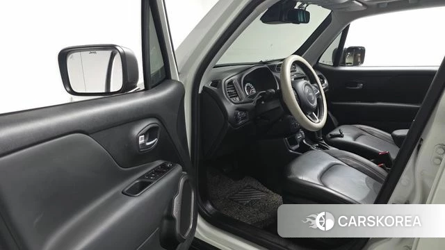 Jeep Renegade id 4572891 из Кореи 30