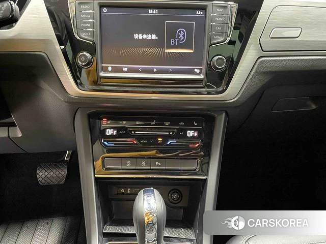 Volkswagen Touran L id 4301522 из Китая 17