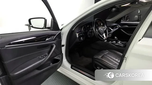 BMW 5 Series (G30) id 3464981 из Кореи 20