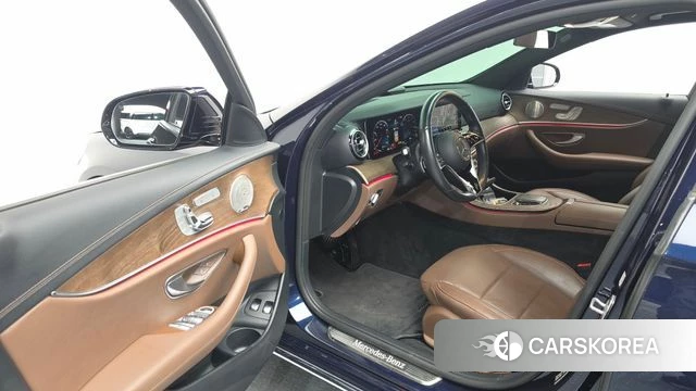 Mercedes-Benz E-Class W213 id 4283114 из Кореи 31