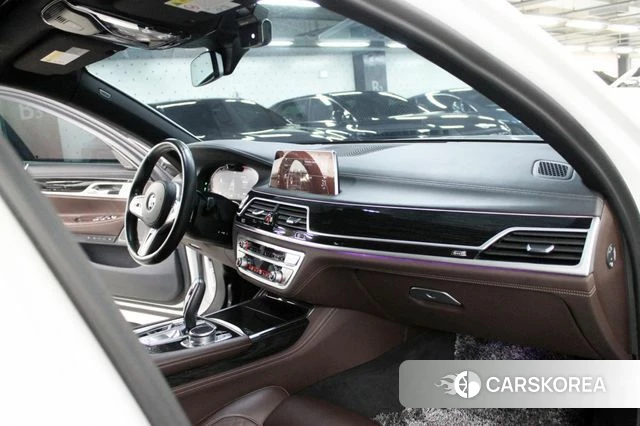 BMW 7 Series (G11) id 3844216 из Кореи 20