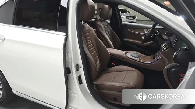 Mercedes-Benz E-Class W213 id 3041390 из Кореи 20