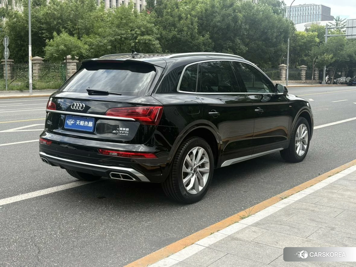 Audi Q5L id 4420114 из Китая 20