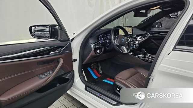 BMW 5 Series (G30) id 4711104 из Кореи 32