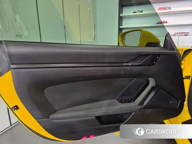 Porsche 911(992) id 3365364 из Кореи 12