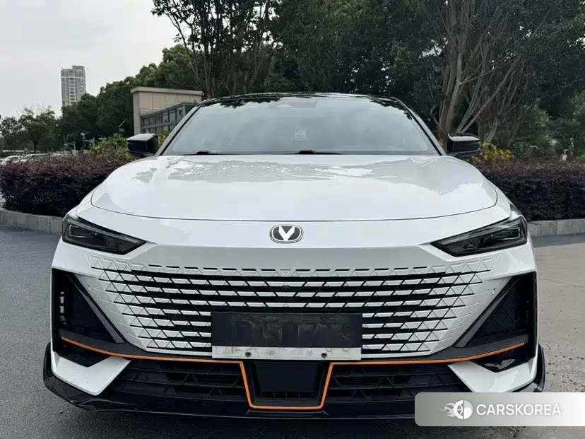Chang'an Changan UNI-V id 4570433 из Китая 10