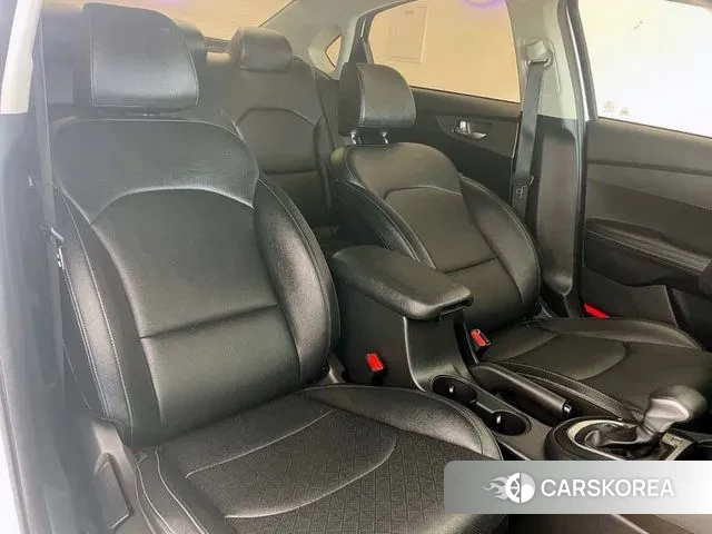 Kia Come New K3 id 3029481 из Кореи 19