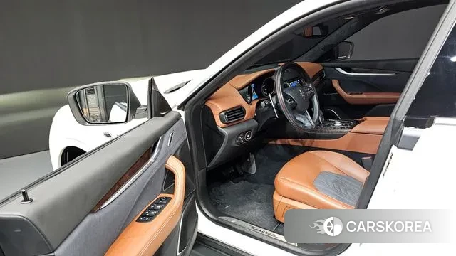 Maserati Levante id 3175846 из Кореи 20