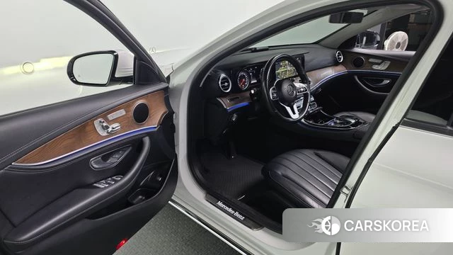 Mercedes-Benz E-Class W213 id 4331332 из Кореи 32