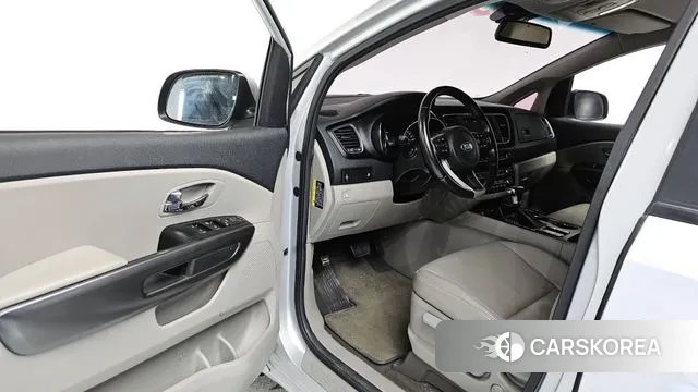 Kia The New Carnival id 3297618 из Кореи 20