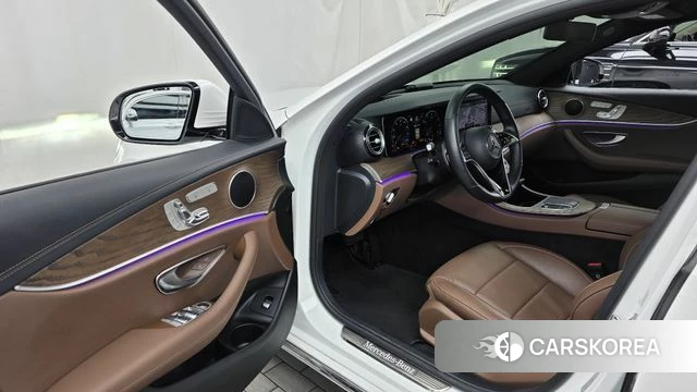 Mercedes-Benz E-Class W213 id 4613069 из Кореи 33