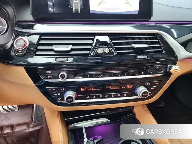 BMW 5 Series (G30) id 3339512 из Кореи 19