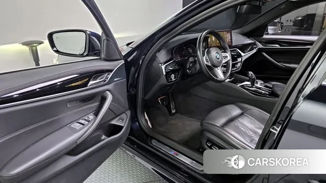 BMW 5 Series (G30) id 3587505 из Кореи 20