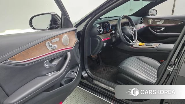 Mercedes-Benz E-Class W213 id 4534234 из Кореи 32