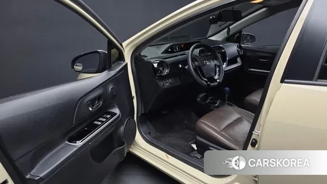 Toyota Prius C id 3515255 из Кореи 20