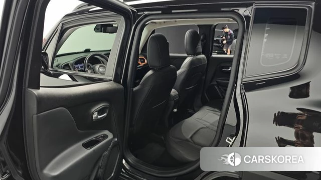 Jeep Renegade id 4717444 из Кореи 36