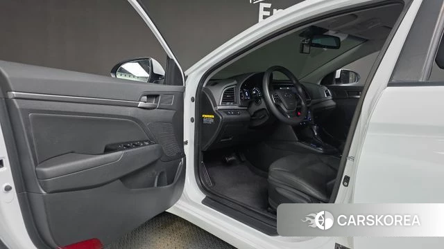 Hyundai Avante AD id 4305070 из Кореи 20