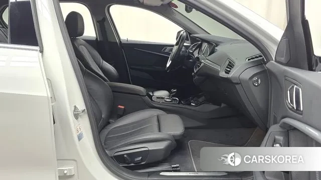 BMW 1 Series (F40) id 3468622 из Кореи 20