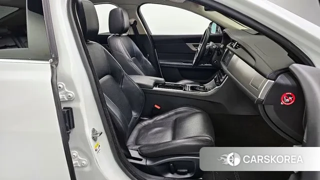 Jaguar XF (X260) id 3602429 из Кореи 20