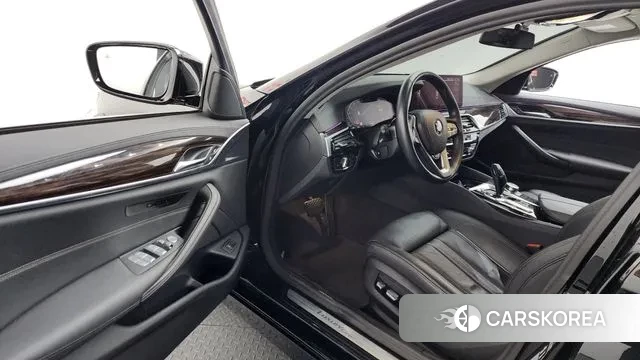 BMW 5 Series (G30) id 3685568 из Кореи 20