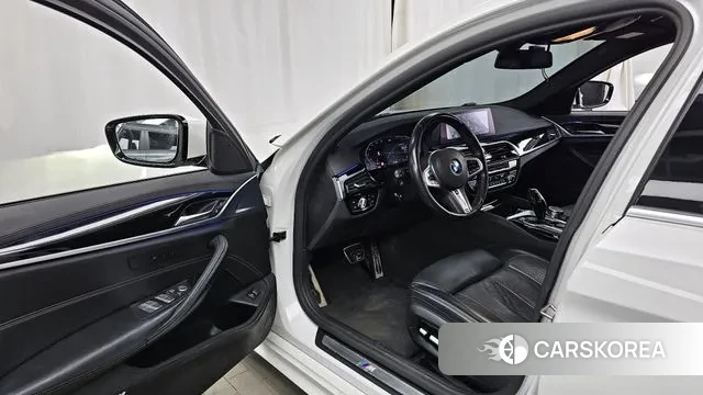 BMW 5 Series (G30) id 3778514 из Кореи 20