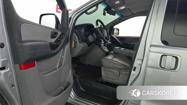 Hyundai The New Grand Starex id 4895378 из Кореи 30