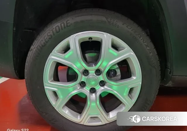 Jeep Renegade id 3054583 из Кореи 10