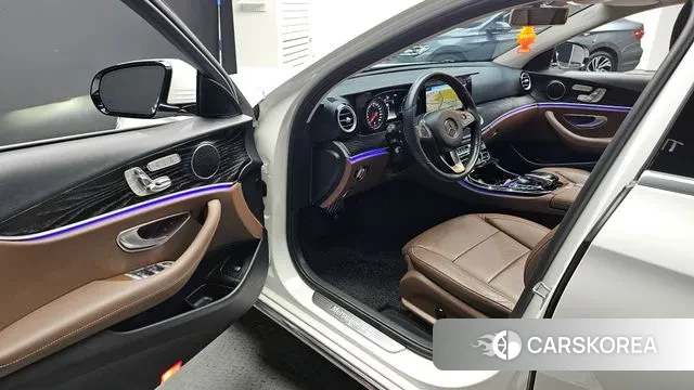 Mercedes-Benz E-Class W213 id 3672929 из Кореи 20