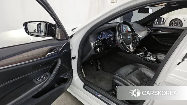 BMW 5 Series (G30) id 3779263 из Кореи 20