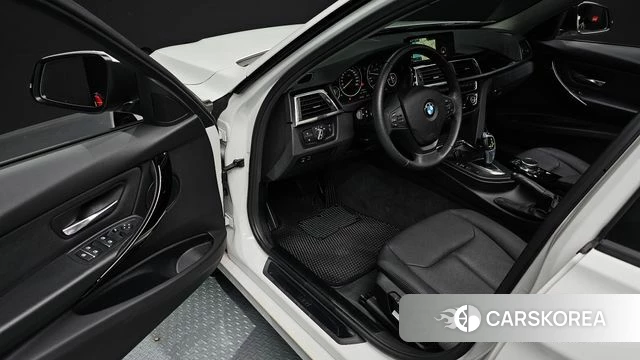 BMW 3 Series (F30) id 4502822 из Кореи 31