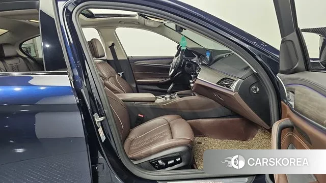 BMW 5 Series (G30) id 3563239 из Кореи 20