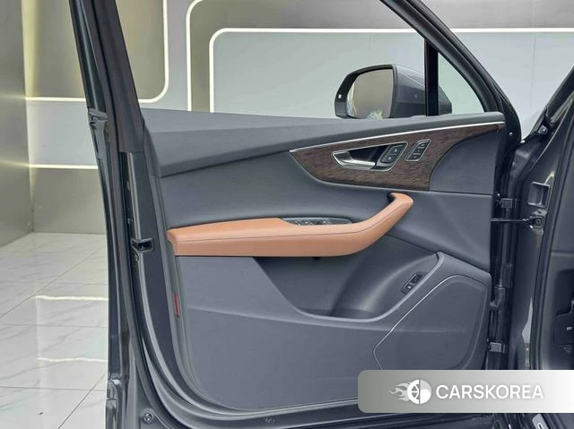Audi Q7 id 4209888 из Китая 18