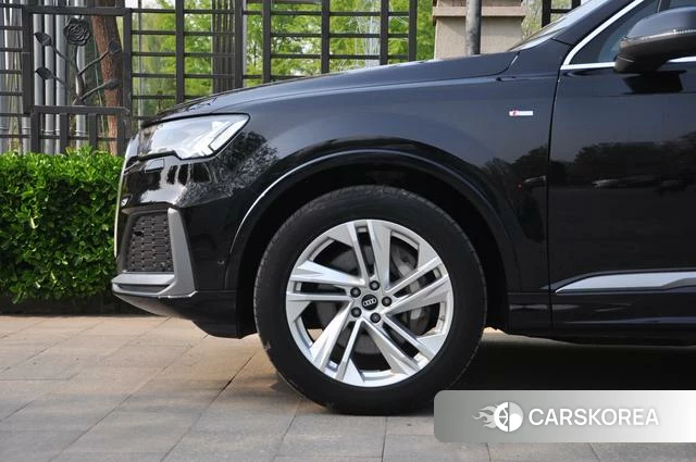 Audi Q7 id 4271817 из Китая 16