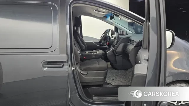 Hyundai Staria id 3252557 из Кореи 20