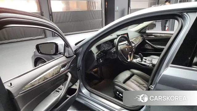 BMW 5 Series (G30) id 3429347 из Кореи 20