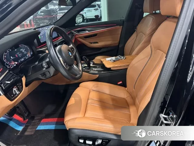 BMW 5 Series (G30) id 3721383 из Кореи 17