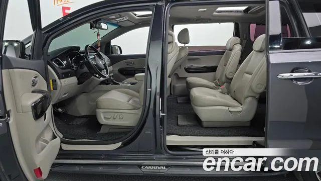 Kia The New Carnival id 2765477 из Кореи 20