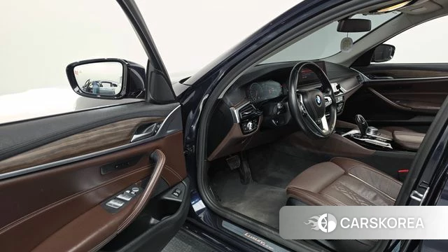 BMW 5 Series (G30) id 4490666 из Кореи 36