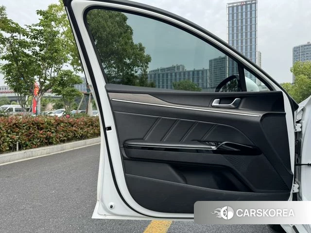 Kia K5 id 4212661 из Китая 24