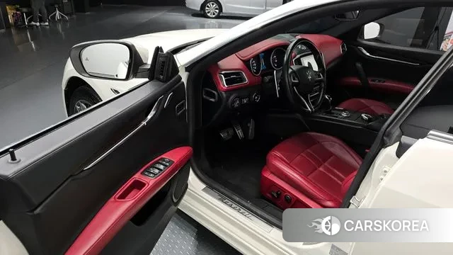 Maserati Ghibli id 3499917 из Кореи 20