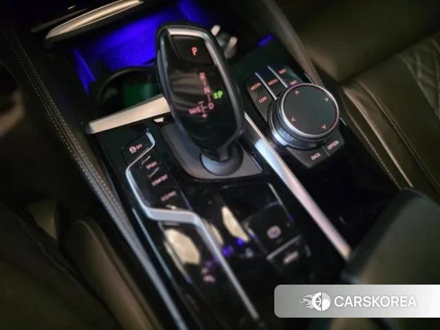 BMW 5 Series (G30) id 3422154 из Кореи 17