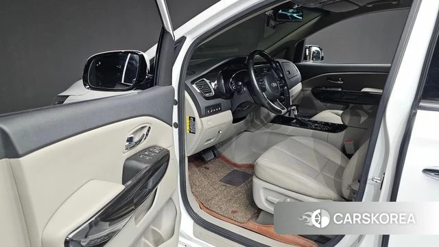 Kia The New Carnival id 4435689 из Кореи 30