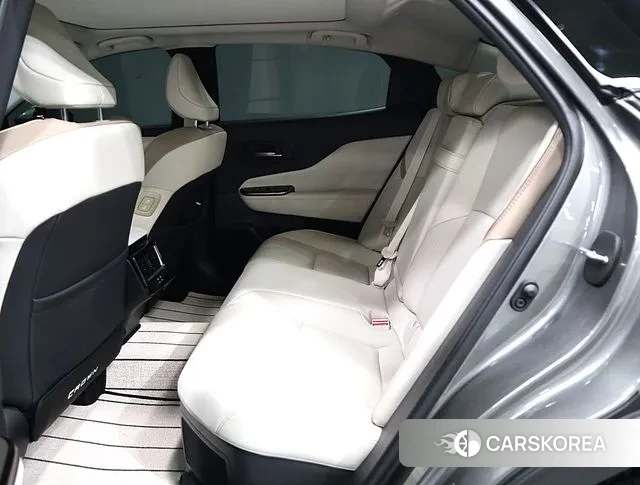 Toyota Crown Crossover id 2930086 из Кореи 20