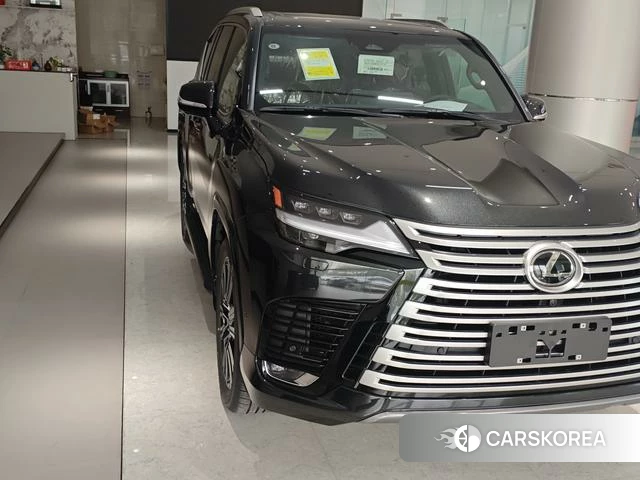 Lexus LX id 4260857 из Китая 10