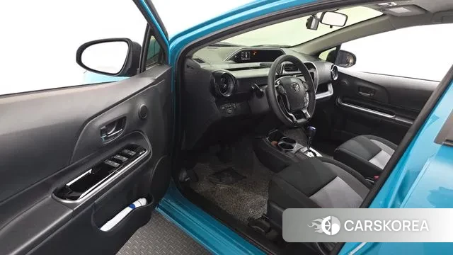 Toyota Prius C id 3583487 из Кореи 20